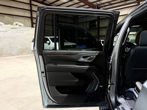 Used 2023 GMC Yukon XL AT4 w/ AT4 Premium Package image 15