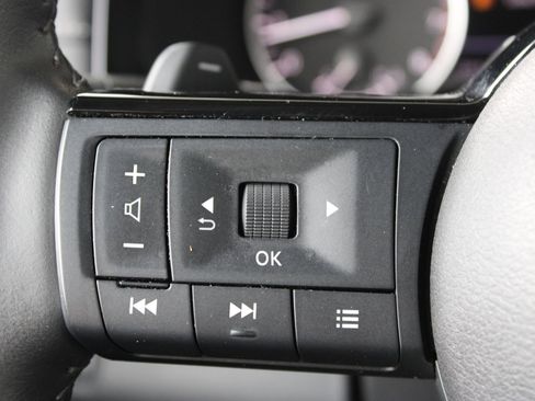 Used 2024 Nissan Pathfinder SL w/ Cargo Package image 25