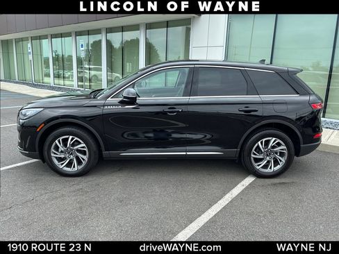 Certified 2023 Lincoln Corsair AWD w/ Equipment Group 101A image 2