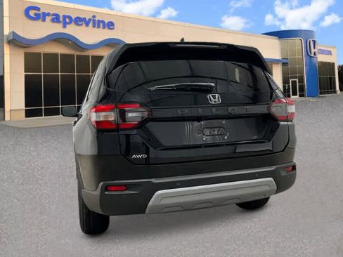 New 2025 Honda Pilot EX-L image 4