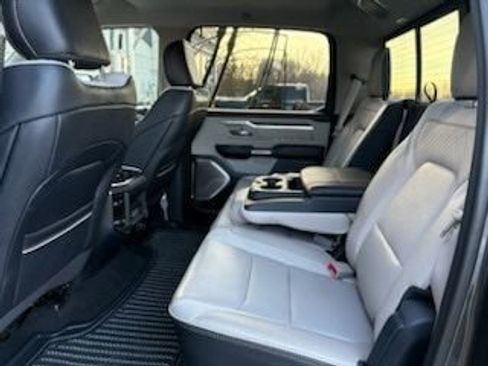 Used 2022 RAM 1500 Limited image 7