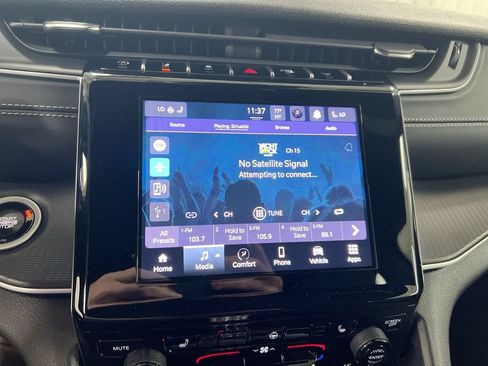 Used 2025 Jeep Grand Cherokee Altitude AWD/4WD image 14
