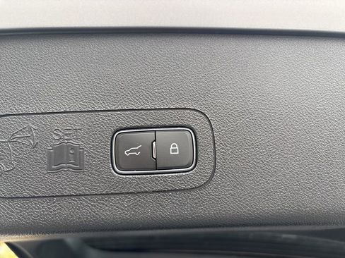 Used 2024 Lincoln Aviator Reserve AWD/4WD image 12