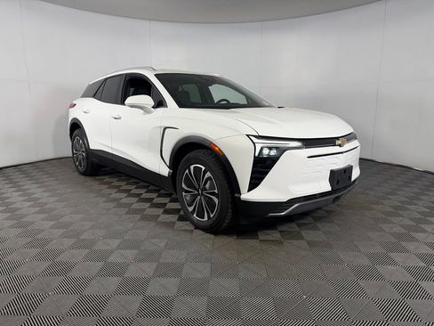 Used 2024 Chevrolet Blazer EV LT AWD/4WD image 5