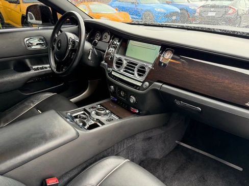 Used 2014 Rolls-Royce Wraith RWD image 32