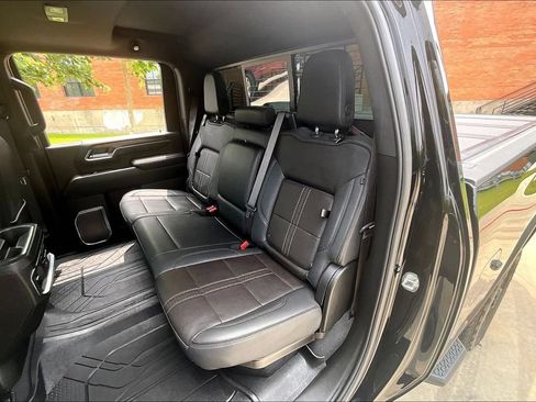 Used 2024 Chevrolet Silverado 2500 High Country w/ High Country Premium Package AWD/4WD image 35