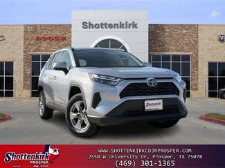 Used 2025 Toyota RAV4 XLE video 1