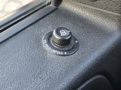 Used 2014 Ford F150 Platinum image 10