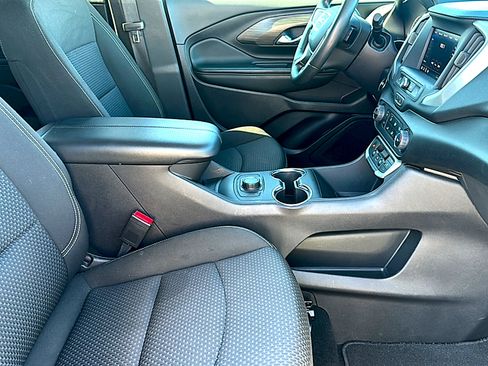 Used 2024 GMC Terrain SLE FWD image 24