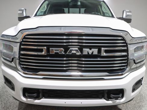 Used 2023 RAM 2500 Laramie AWD/4WD image 4