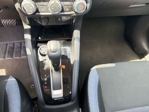 Used 2025 Nissan Versa SV FWD image 8