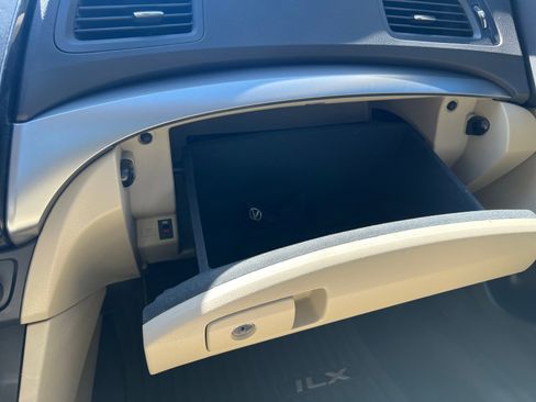 Used 2018 Acura ILX image 21