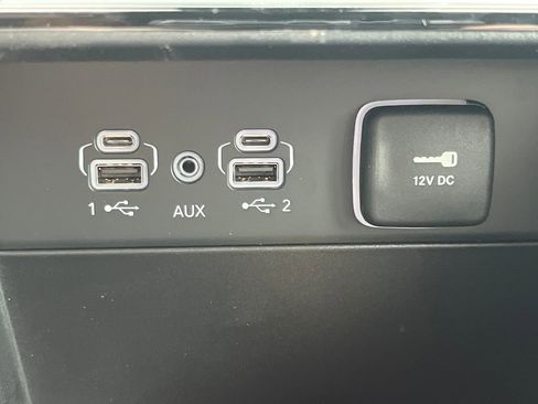 New 2026 Jeep Grand Cherokee L Limited w/ Limited Altitude Package AWD/4WD image 12