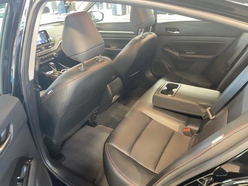 Used 2025 Nissan Altima 2.5 SR image 20