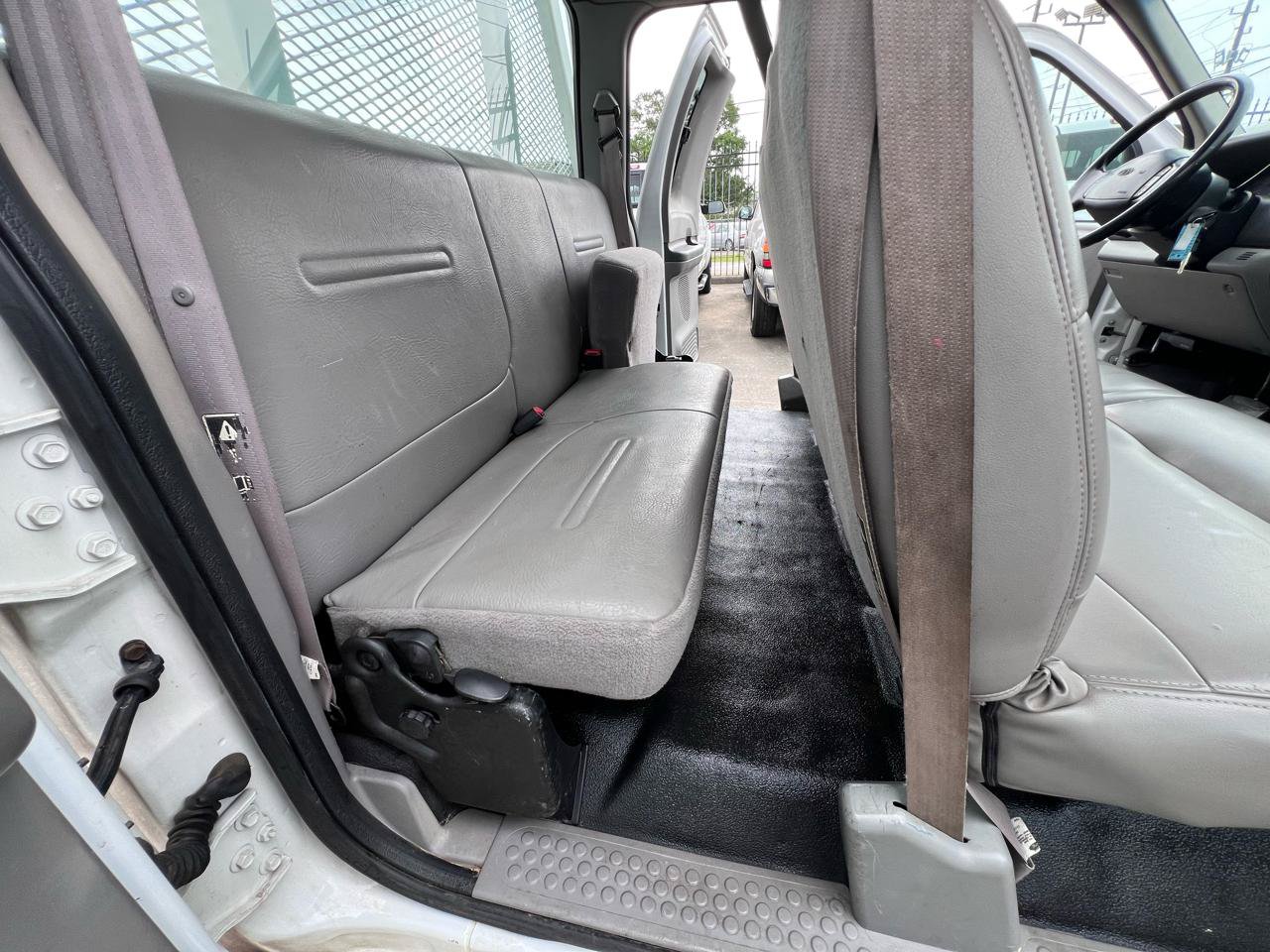Used 2001 Ford F350 XL RWD image 66