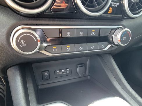 Used 2024 Nissan Sentra SV FWD image 29