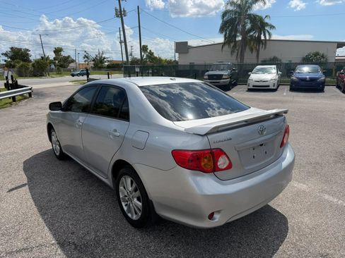 Used 2010 Toyota Corolla XLE FWD image 3
