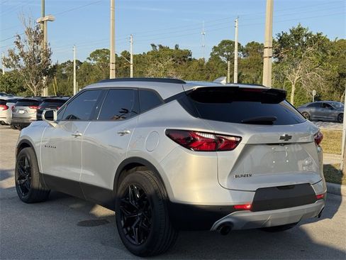 Used 2019 Chevrolet Blazer LT image 2