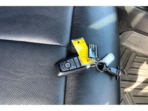 Used 2020 Ford F150 Lariat AWD/4WD image 14