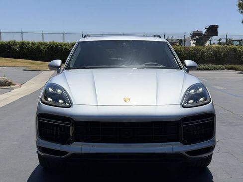 Used 2021 Porsche Cayenne Turbo AWD/4WD image 2