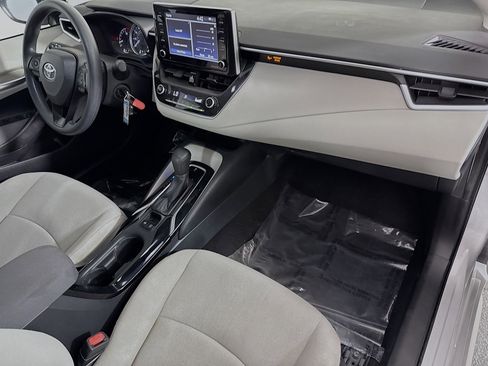 Used 2021 Toyota Corolla LE FWD image 29