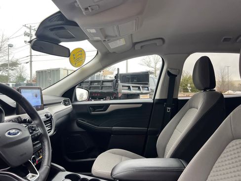 Used 2022 Ford Escape SE w/ Convenience Package image 12