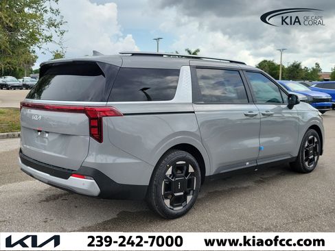 New 2026 Kia Carnival EX FWD image 6
