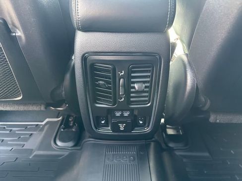 Used 2020 Jeep Grand Cherokee SRT AWD/4WD image 23