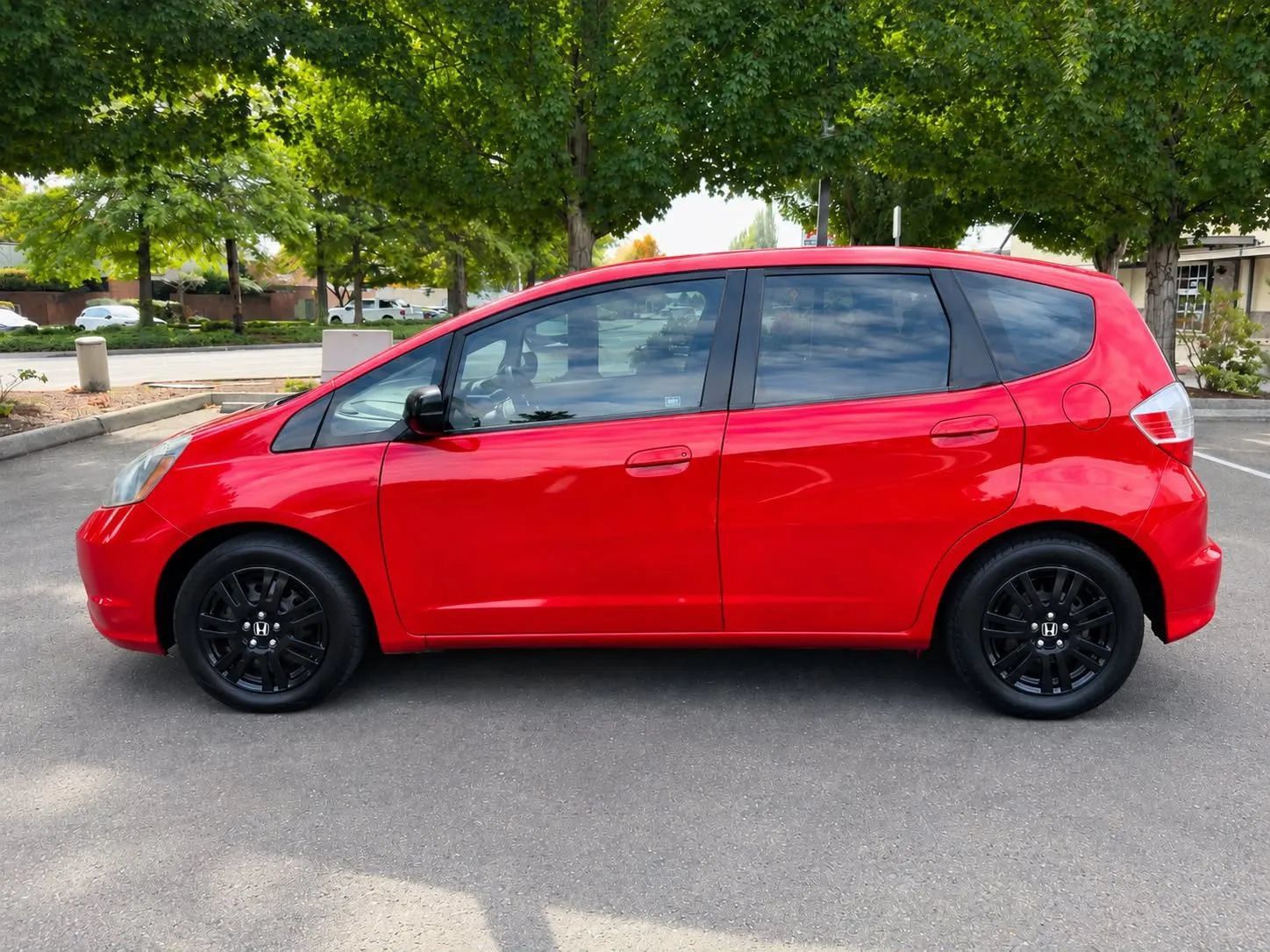 Used 2010 Honda Fit image 2