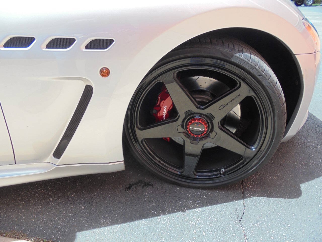 Used 2014 Maserati GranTurismo Sport RWD image 32