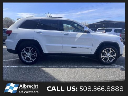 Used 2022 Jeep Grand Cherokee Limited w/ Trailer Tow Group IV AWD/4WD image 6