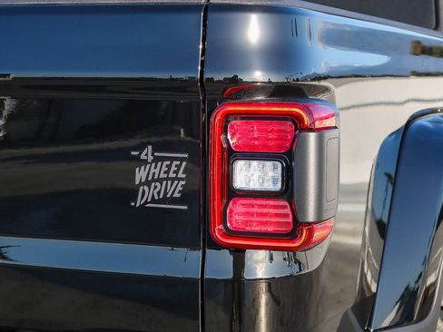 New 2026 Jeep Gladiator Willys image 10