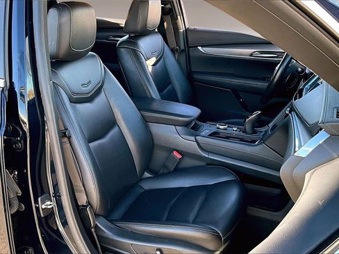 Used 2021 Cadillac XT5 Luxury image 7