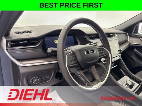 New 2026 Jeep Grand Cherokee Altitude AWD/4WD image 21