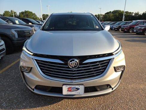 Used 2022 Buick Enclave Essence w/ Experience Buick Package AWD/4WD image 8