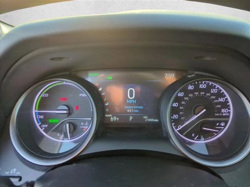 Used 2024 Toyota Camry XSE w/ Navigation Package image 18