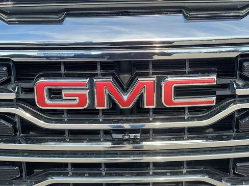 Used 2024 GMC Sierra 1500 SLT w/ SLT Premium Plus Package image 30