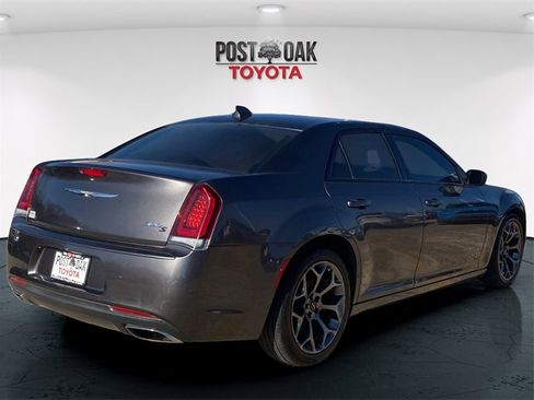 Used 2015 Chrysler 300 S image 7