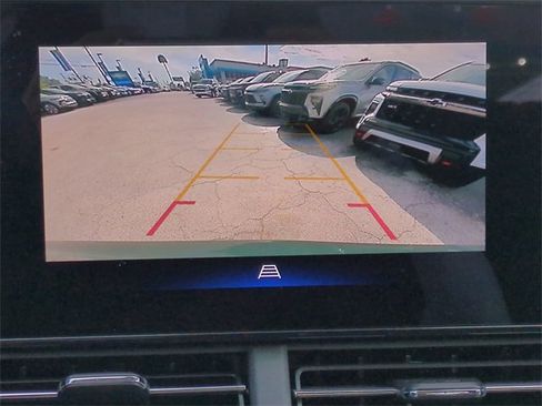 Certified 2025 Chevrolet Trax LT image 23