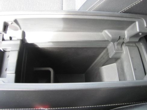 Used 2021 Nissan Rogue S image 16