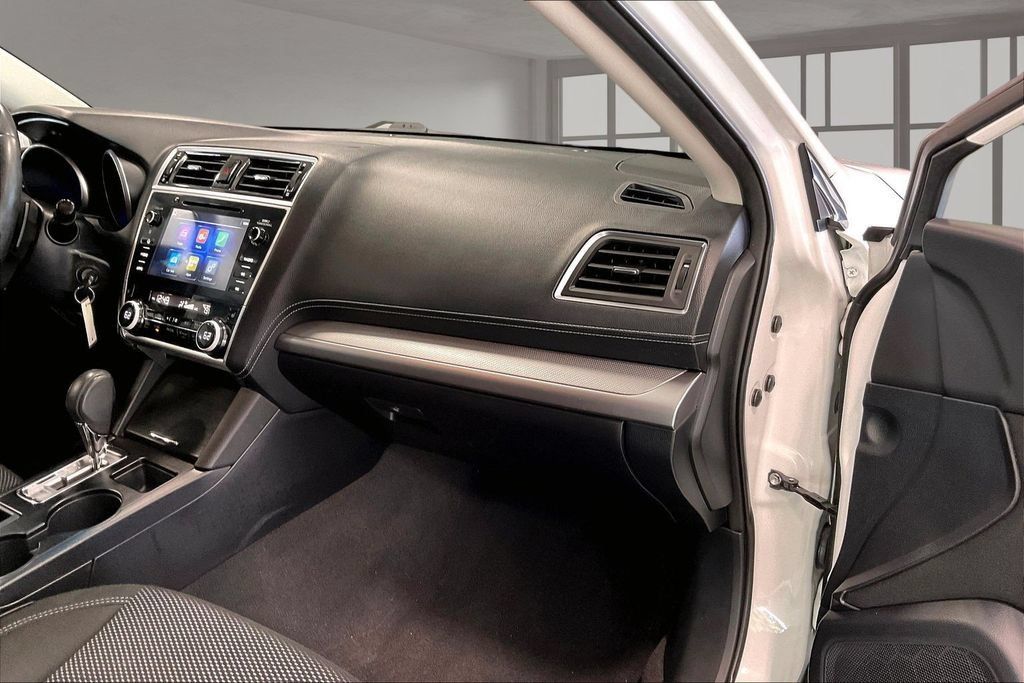 Used 2018 Subaru Outback 2.5i Premium AWD/4WD image 27