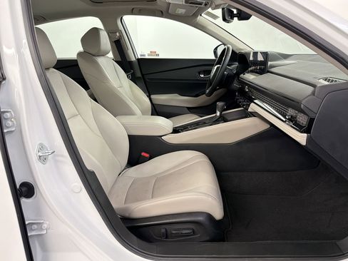 Used 2024 Honda Accord Touring image 34