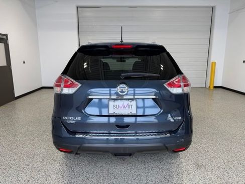 Used 2016 Nissan Rogue SV AWD/4WD image 4