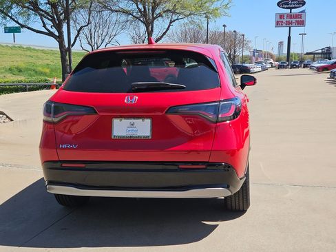 Certified 2023 Honda HR-V EX-L image 6
