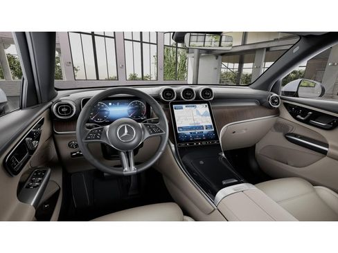 Certified 2023 Mercedes-Benz GLC 300 4MATIC image 3