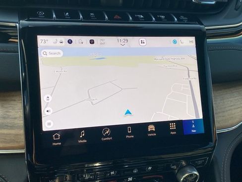 New 2025 Jeep Grand Cherokee Summit image 3