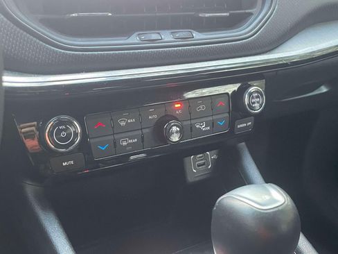 Used 2024 Jeep Compass Trailhawk image 29