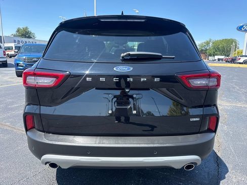 Used 2024 Ford Escape SE FWD image 13