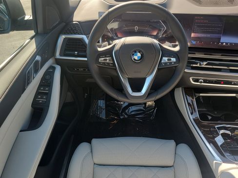 New 2026 BMW X5 xDrive40i w/ Climate Comfort Package image 16