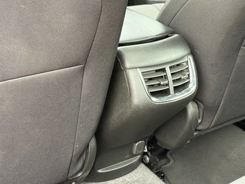 Used 2024 Chevrolet Malibu LT image 32